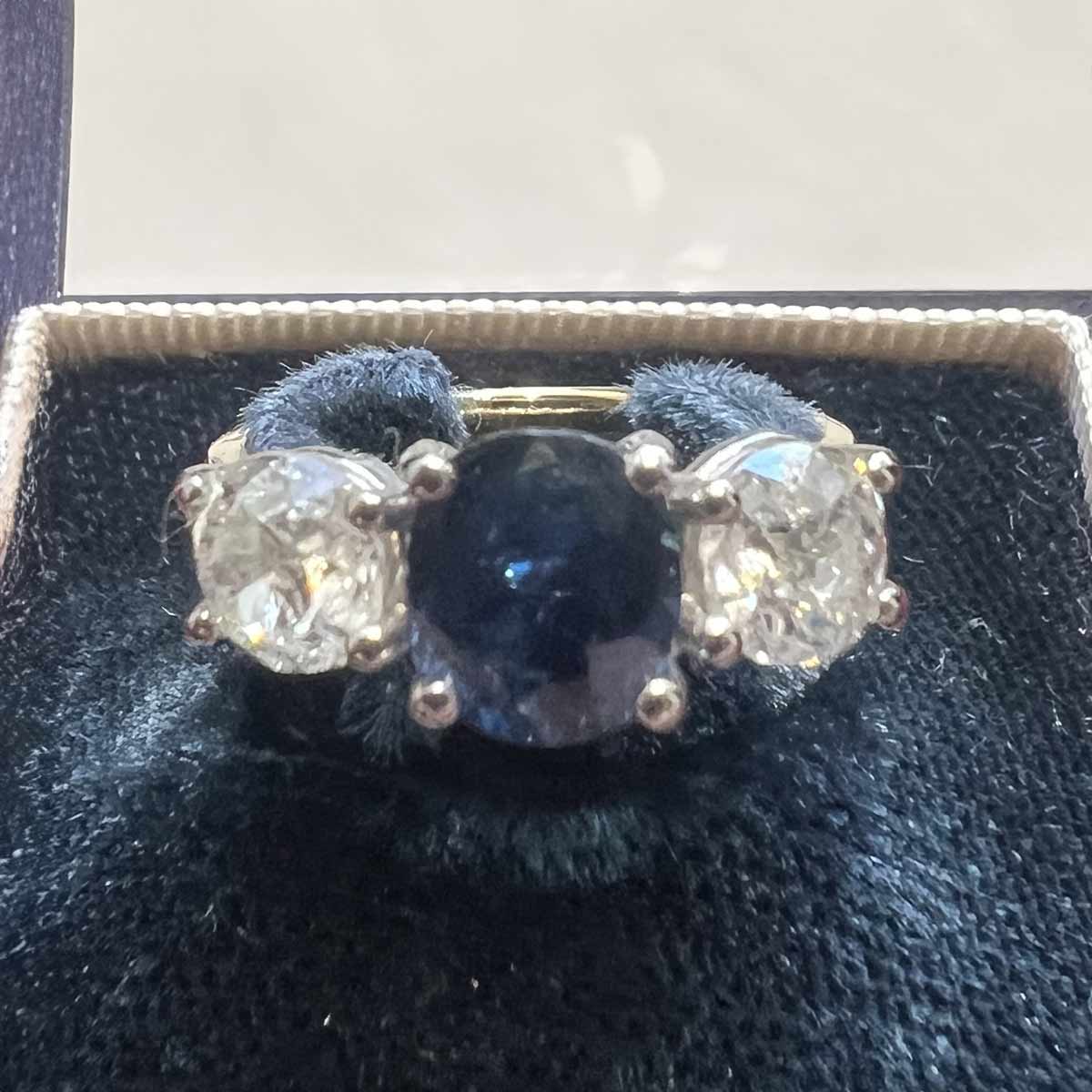 A classic sapphire and Diamond trilogy Ring